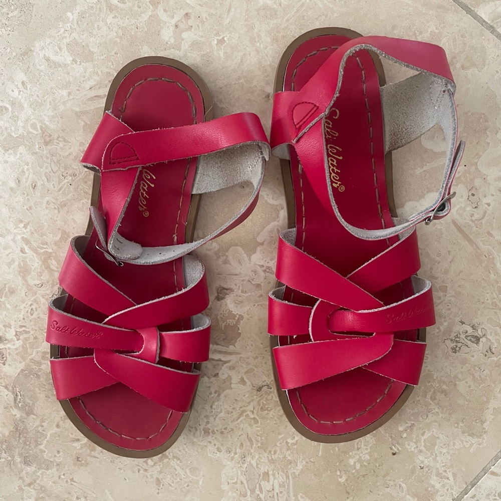 Red Saltwater sandals size 7.5